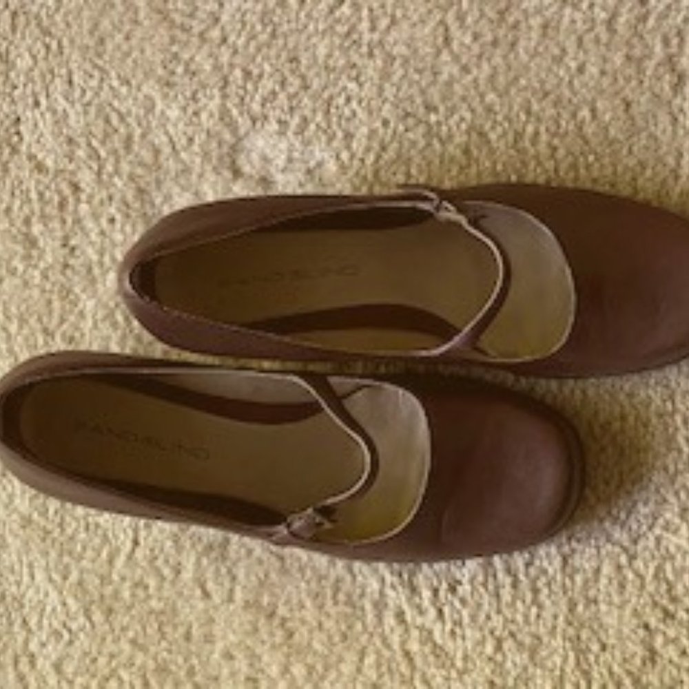 Women's shoes